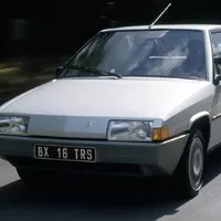 9+1 aut, která máme rádi, přestože jsou ošklivá