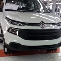 Autíčkářův týden: Svatá trojice na okruhu a nový Fiat za dveřmi