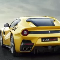 Autíčkářův týden: Kterak Ferrari přelstilo fyziku a lyžařovi shořelo Audi