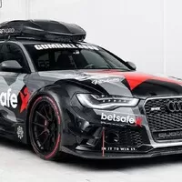 Autíčkářův týden: Kterak Ferrari přelstilo fyziku a lyžařovi shořelo Audi