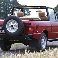 Autíčkářův týden: Londýn má nové taxi a Čína našla kladivo na BMW