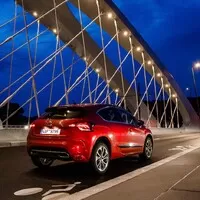 Citroën DS4 2.0 HDI: Kříženec, který požírá kupé?
