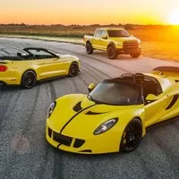 10 šílených i úžasných strojů ze svátku tuningu v Las Vegas