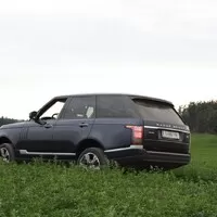Range Rover Hybrid: Tohle auto prostě chcete