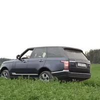 Range Rover Hybrid: Tohle auto prostě chcete
