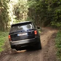 Range Rover Hybrid: Tohle auto prostě chcete