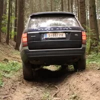 Range Rover Hybrid: Tohle auto prostě chcete