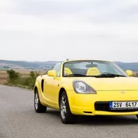 Toyota MR2 W30: S rykem motoru v zádech