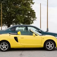 Toyota MR2 W30: S rykem motoru v zádech