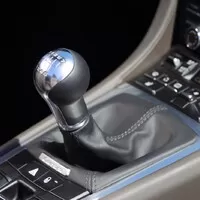 Průvodce výběrem automobilu pro začátečníky: Díl čtvrtý - Pohony a převodovky