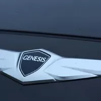 Hyundai Genesis 3.8 – Jednou nohou v luxusu
