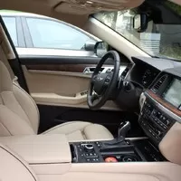 Hyundai Genesis 3.8 – Jednou nohou v luxusu