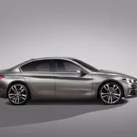 Autíčkářův týden: Konec zadohnaného BMW a Range Rover pod stanem