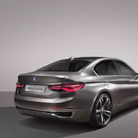 Autíčkářův týden: Konec zadohnaného BMW a Range Rover pod stanem