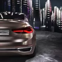 Autíčkářův týden: Konec zadohnaného BMW a Range Rover pod stanem