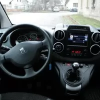 Peugeot Partner Tepee Outdoor: Praktický frikulín