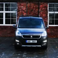 Peugeot Partner Tepee Outdoor: Praktický frikulín