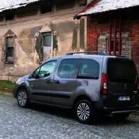 Peugeot Partner Tepee Outdoor: Praktický frikulín
