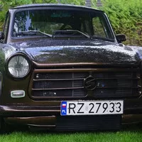 Autíčkářův týden: Oturbený trabant a adventní drift v Nissanu