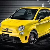 Abarth 695 biposto Record je přesně ta pětistovka, kterou chceme