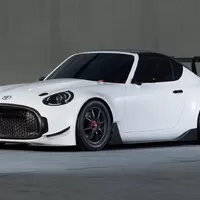 Toyota S-FR jako nasupený závodní drobeček