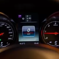 Škoda Superb vs. Mercedes-Benz C220CDI: Je to o značce či o velikosti?