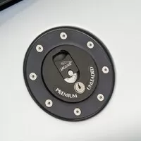 Na prodej je Jaguar XJ220 zn. sotva jetý