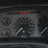 Na prodej je Jaguar XJ220 zn. sotva jetý