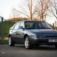 Autíčkář za volantem: Mazda 323F GT