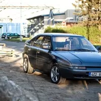 Autíčkář za volantem: Mazda 323F GT