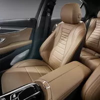 Nový Mercedes třídy E je definitivně venku