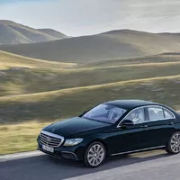 Nový Mercedes třídy E je definitivně venku