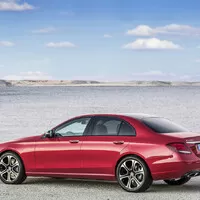Nový Mercedes třídy E je definitivně venku