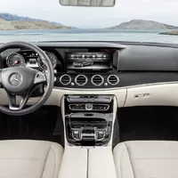 Nový Mercedes třídy E je definitivně venku