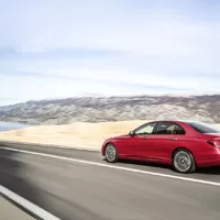Nový Mercedes třídy E je definitivně venku