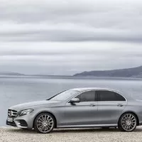 Nový Mercedes třídy E je definitivně venku