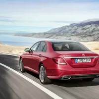Nový Mercedes třídy E je definitivně venku