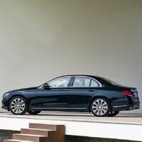 Nový Mercedes třídy E je definitivně venku