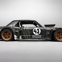 Lewis Hamilton si dělal zálusk na Hoonicorn Kena Blocka