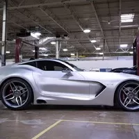 Nový Force 1 Henrika Fiskera je převlečený SRT Viper