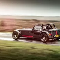 Caterham představil verzi 620S „pro sraby“