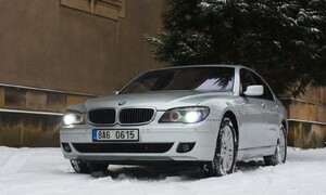 Recenze & testy: BMW 745d: Kosmická loď z minulosti