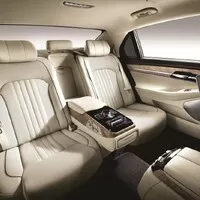 Genesis G90 vás vítá, aneb Posaďte se, prosím
