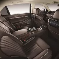 Genesis G90 vás vítá, aneb Posaďte se, prosím