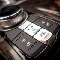 Genesis G90 vás vítá, aneb Posaďte se, prosím