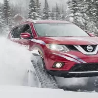 Autíčkářův týden: Satelitní Toyota a 900 koní na sněhu