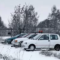 První letošní Kafe&Káry: Plápolající sudy a klouzající účastníci