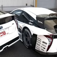 Věřte tomu nebo ne, nová závodní Toyota je Prius