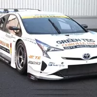 Věřte tomu nebo ne, nová závodní Toyota je Prius