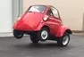 Na prodej je malá Isetta s velkým srdcem. Teda vlastně motorem